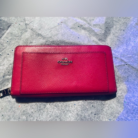 Fuschia Coach zip wallet! - Picture 2 of 6